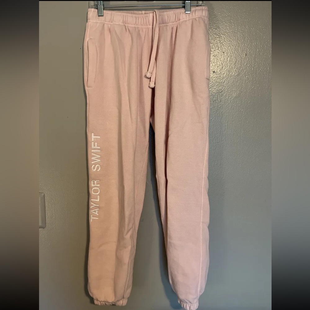 Taylor swift lover Valentine’s Day collection size S pink sweatpants
